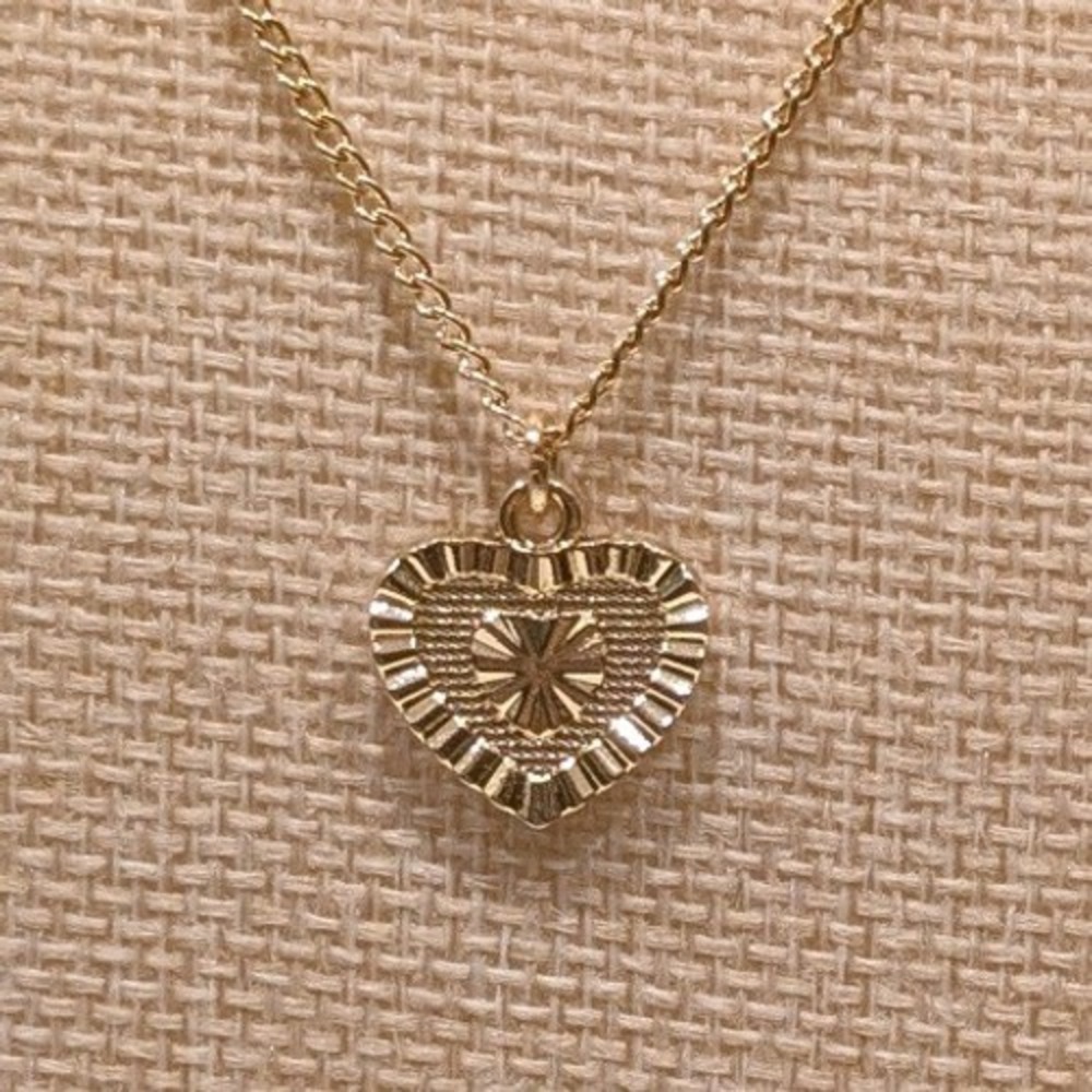Unbranded Radiant Heart Pendant Necklace Gold Sunburst Etched Dainty Everday